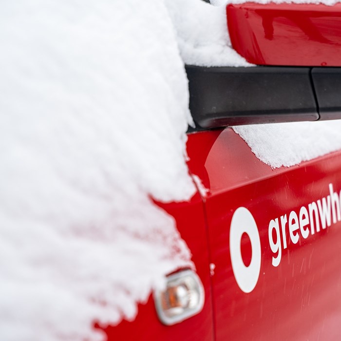 Greenwheels auto in sneeuw Greenwheels Auto im schnee