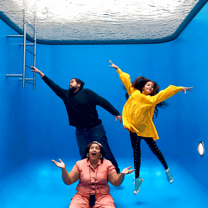 Museum Voorlinden zwembad foto met familie Greenwheels museumweek