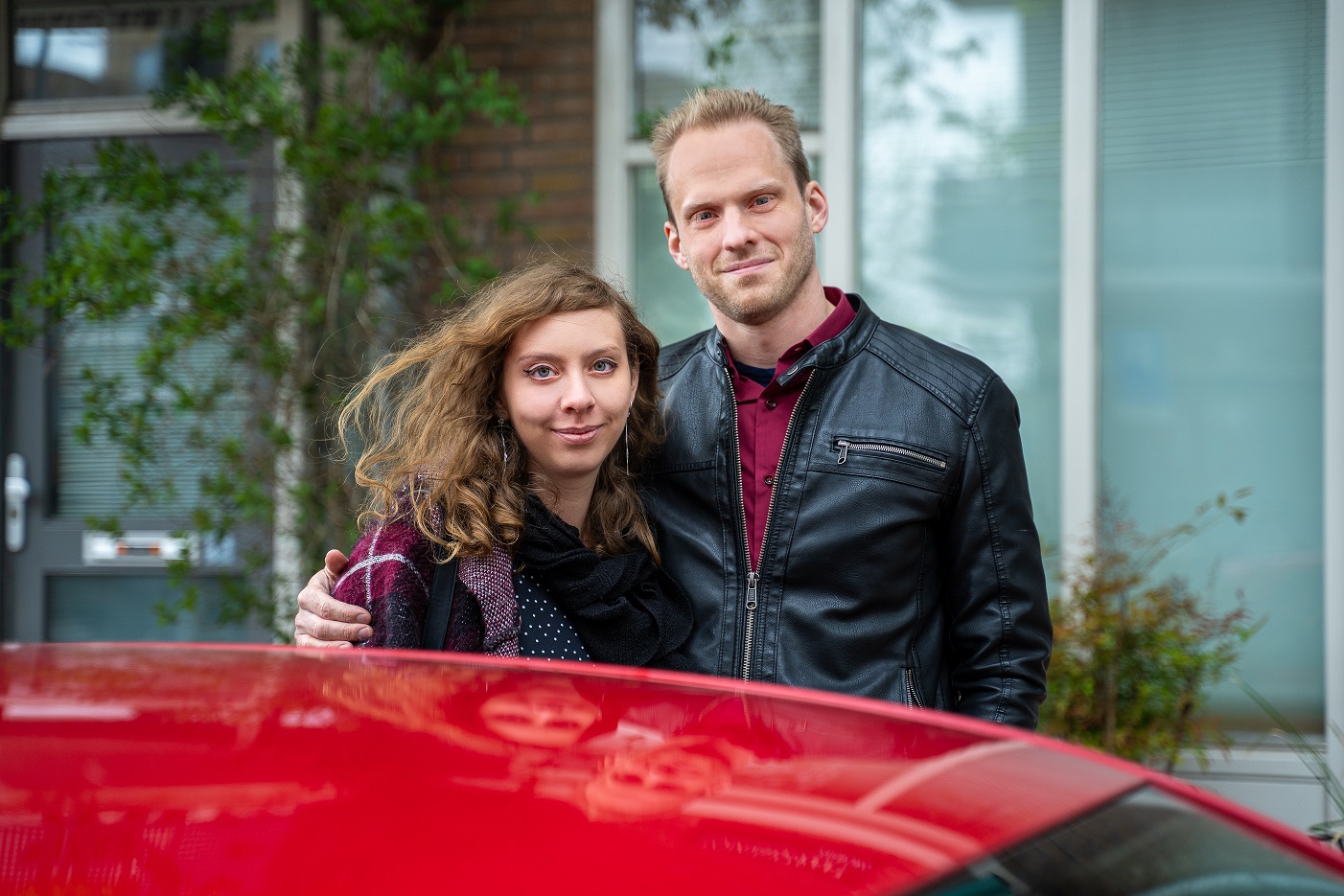 Greenwheels klantervaring koppel Amsterdam bij rode VW up!