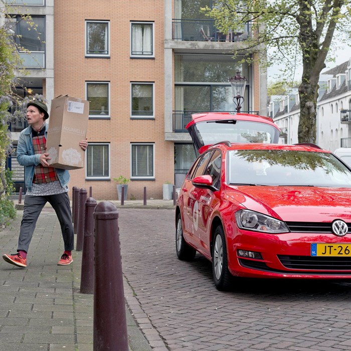 Verhuizen opruimen Volkswagen Passat huren Man Verhuizing deelauto