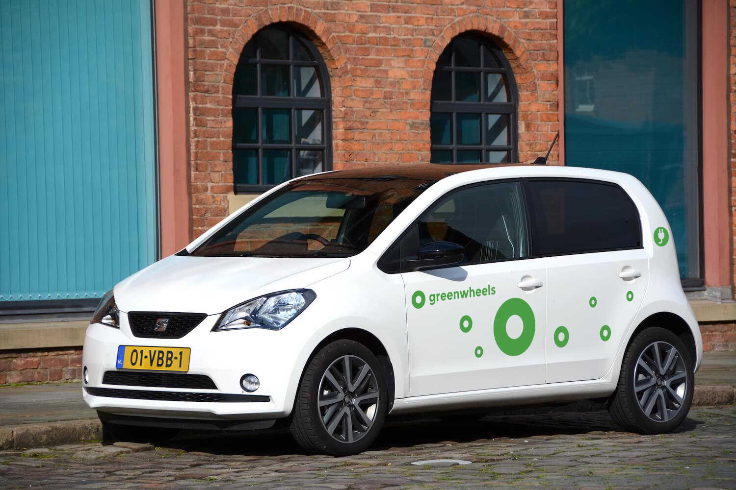 Seat Mii op straat Greenwheels auto elektrisch autodelen